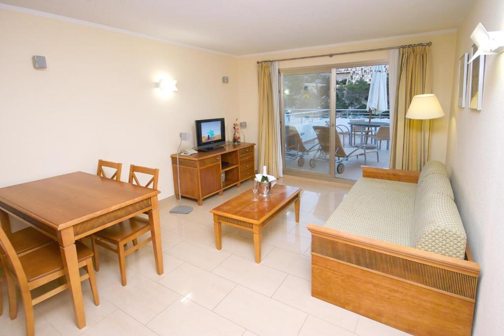 Apartamentos Balansat Port de Sant Miguel Phòng bức ảnh